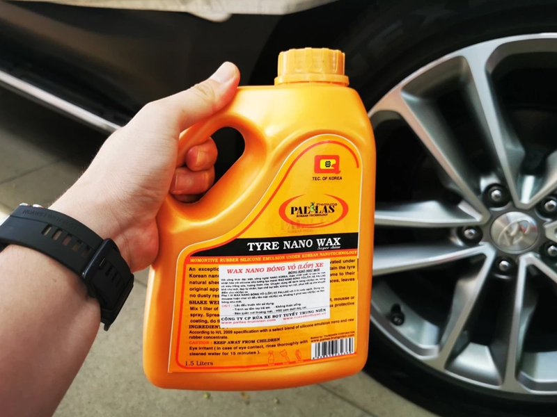 Hướng dẫn sử dụng dung dịch đánh bóng vỏ lốp xe Pallas